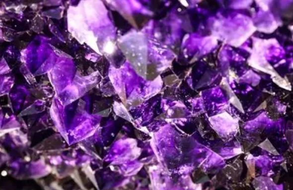 天然紫水晶特徵 天然紫水晶特徵