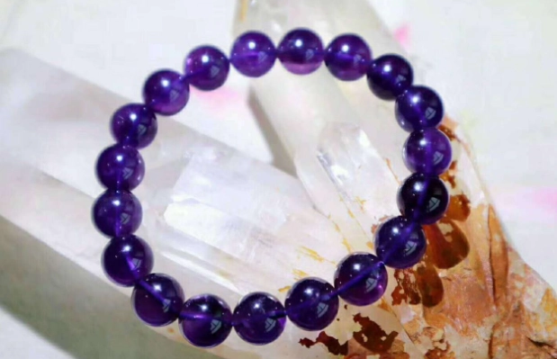 天然紫水晶特徵 天然紫水晶特徵