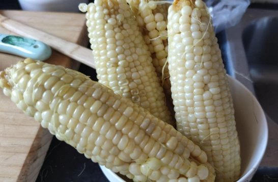 煮玉米水飲用 煮玉米水飲用