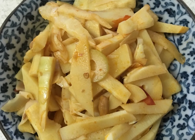 炒竹筍要先燙嗎