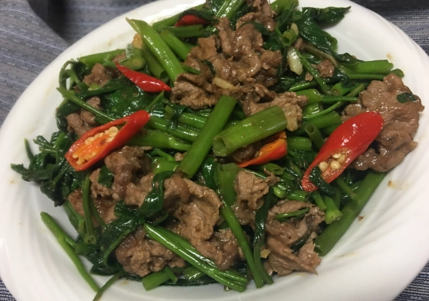 沙茶牛肉空心菜 做法 沙茶牛肉空心菜 做法