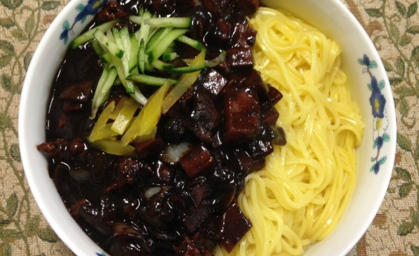 韓式炸醬麵食譜