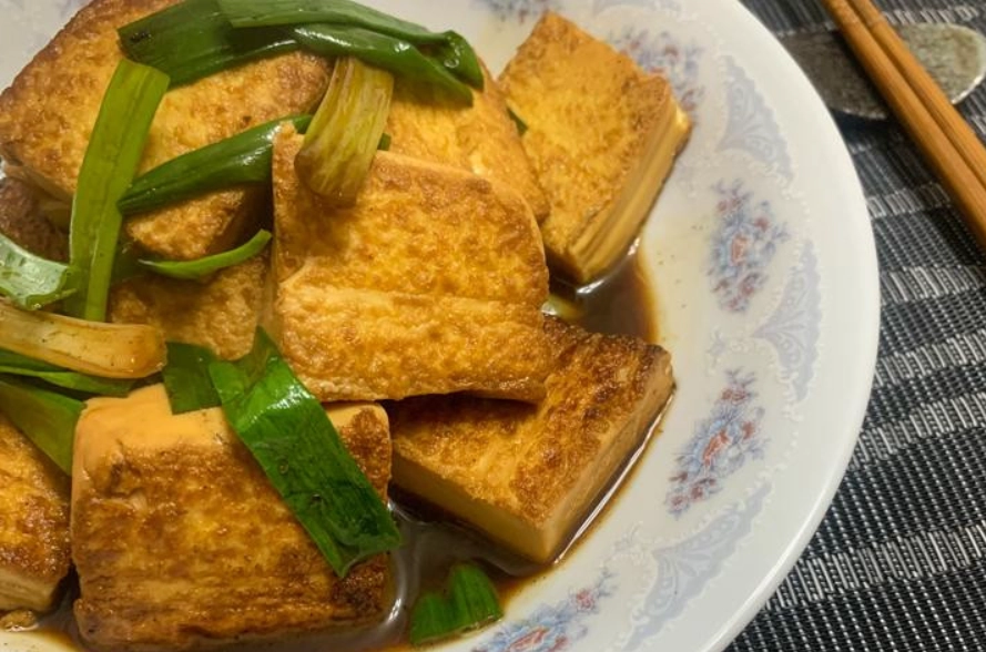 洋蔥燒豆腐 食譜