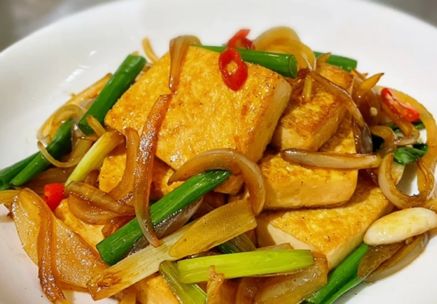 家常 洋蔥燒豆腐