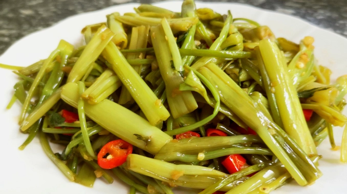 泰式蝦醬空心菜 泰式蝦醬空心菜