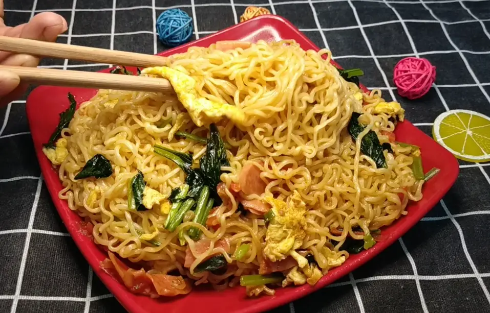 夜市炒泡麵