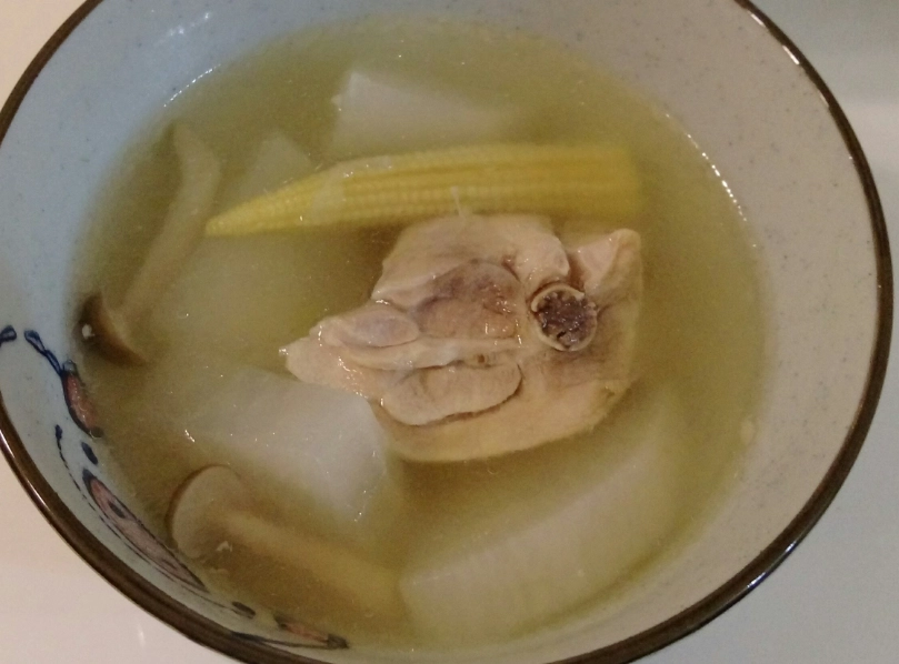 白蘿蔔雞湯