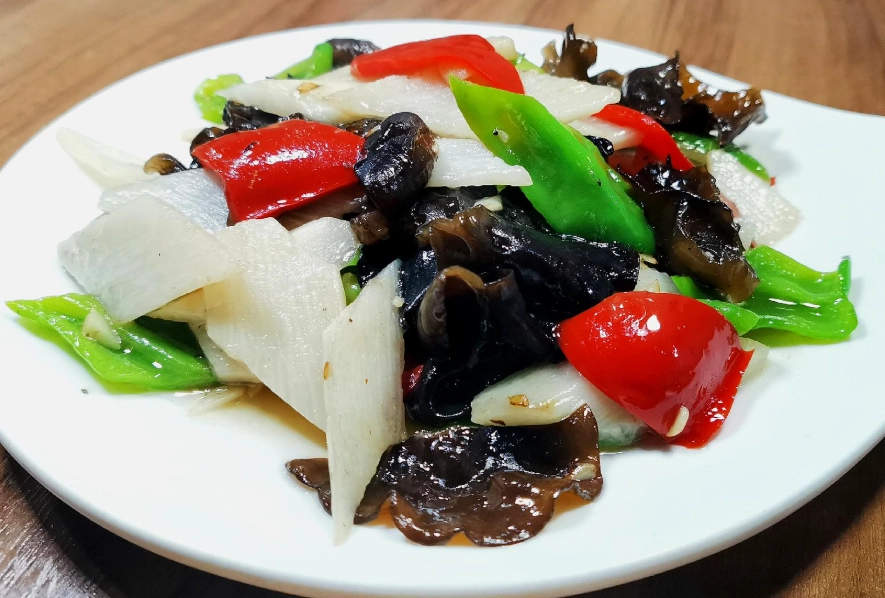 炒木耳食譜：從選材到火候，破解木耳軟爛的關鍵