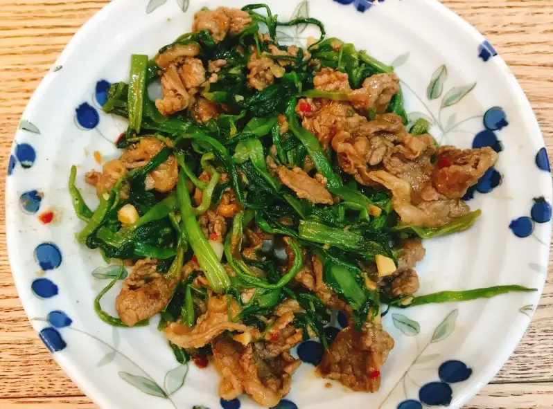 空心菜炒牛肉