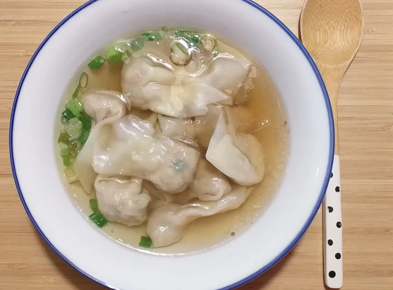 餛飩湯湯頭