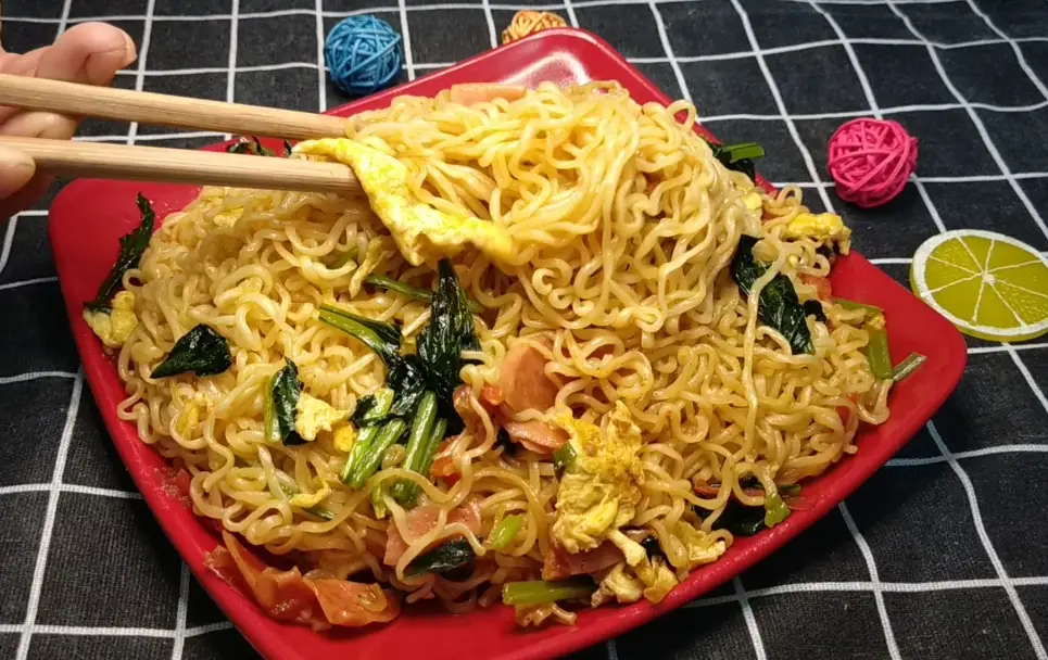 泡麵炒麵 泡麵炒麵
