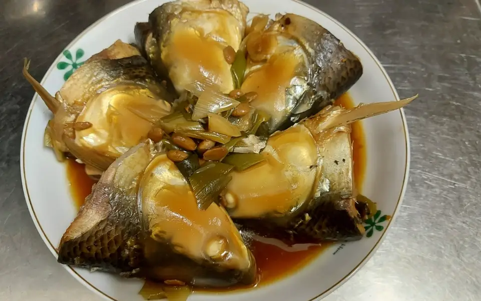 滷虱目魚頭
