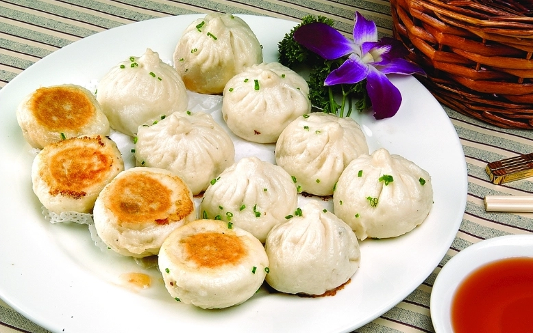 煎生煎包技巧