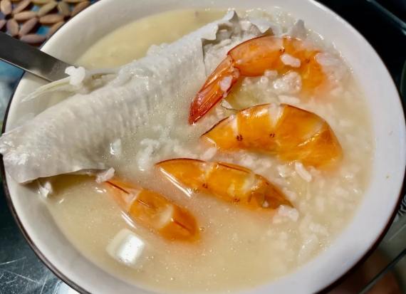 生米煮海鮮粥做法 生米煮海鮮粥做法