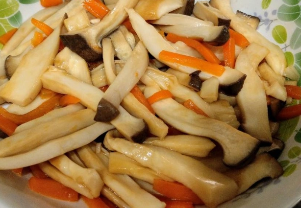 電鍋滷肉杏鮑菇：懶人必學的簡單美味食譜，一次搞定家常菜