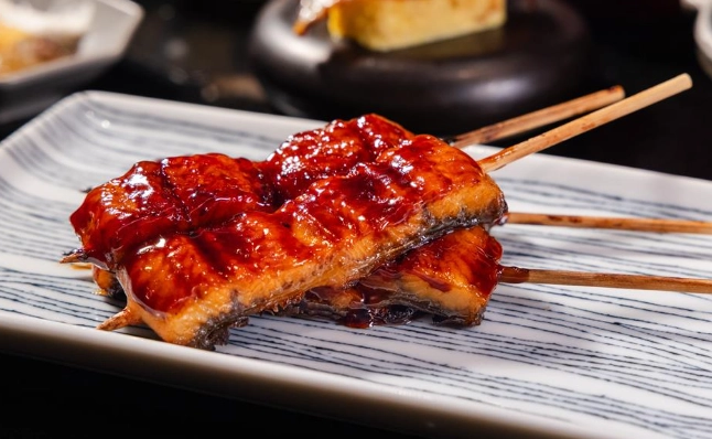 劉宸賓龍眼木烤鰻魚：台北炭火鰻魚的終極指南