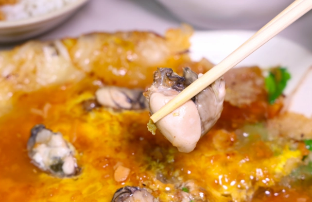 台灣小吃蚵仔煎