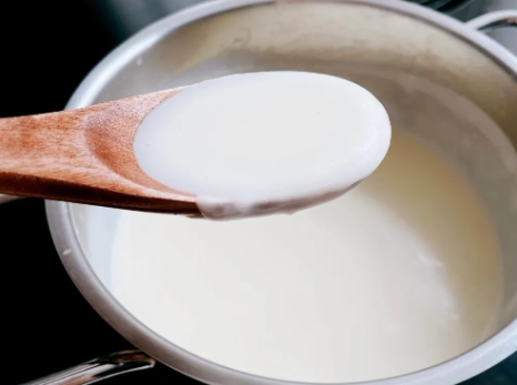 白醬用什麼麵粉？十年主廚的完整選擇指南與實用技巧