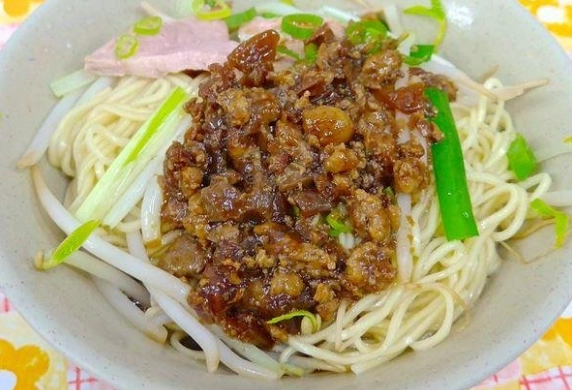 肉燥麵熱量 肉燥麵熱量