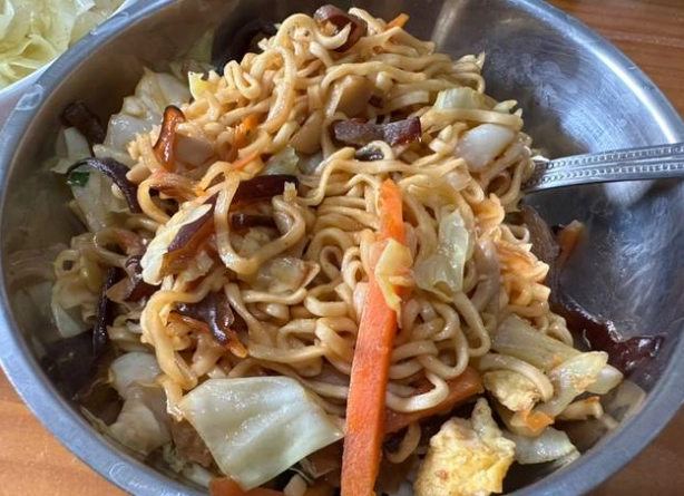 台灣炒泡麵餐廳 台灣炒泡麵餐廳