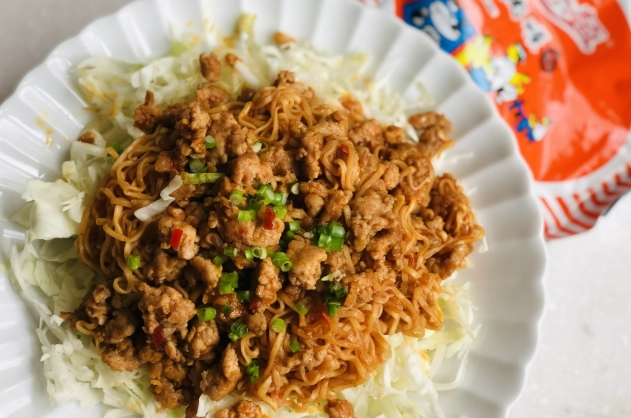 統一肉燥炒泡麵 統一肉燥炒泡麵