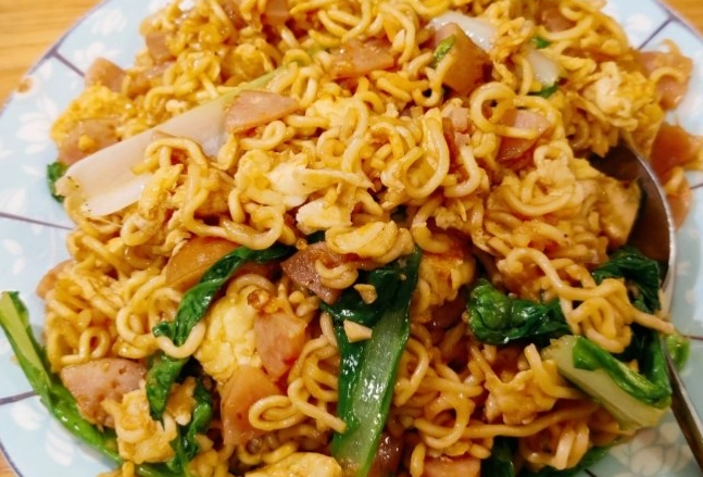 台灣夜市炒麵 台灣夜市炒麵