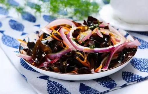 洋蔥炒木耳 食譜