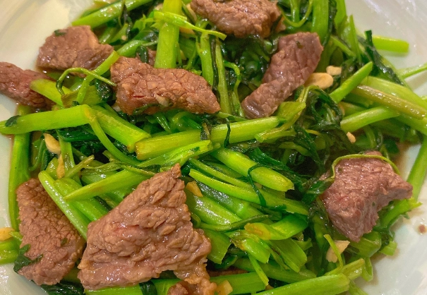 空心菜炒牛肉不加沙茶秘訣大公開：家常熱炒的極致清爽風味
