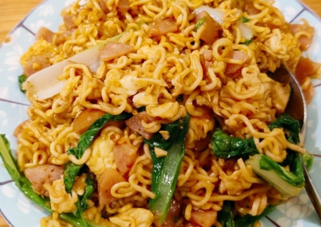 炒泡麵用什麼泡麵？內行人推薦3款泡麵與炒法秘訣