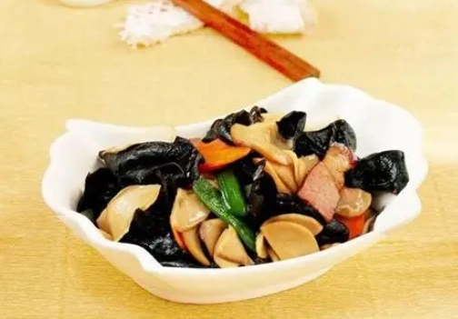 木耳炒杏鮑菇